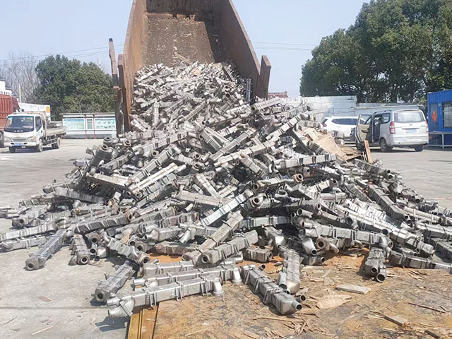 �U�X����